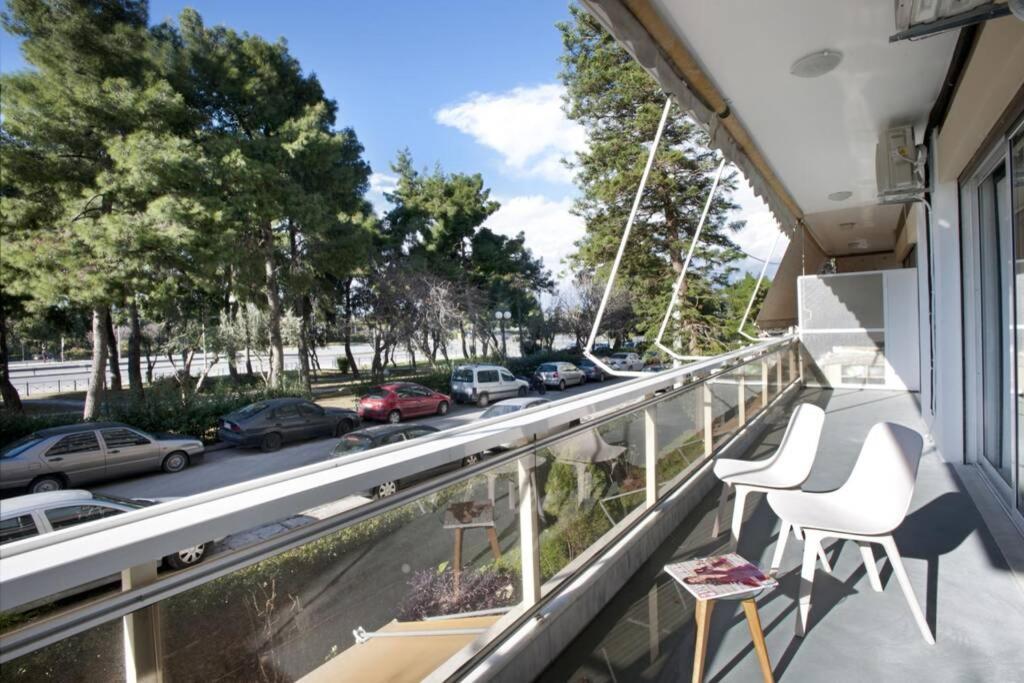 Palaio Faliro, A Bright And Spacious Apartment アテネ エクステリア 写真
