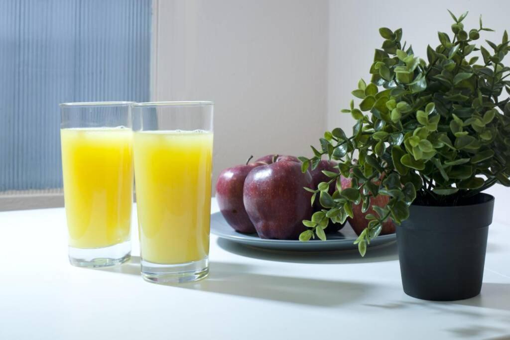 Palaio Faliro, A Bright And Spacious Apartment アテネ エクステリア 写真