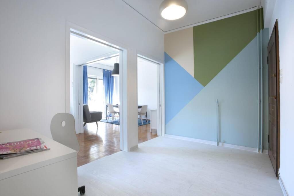 Palaio Faliro, A Bright And Spacious Apartment アテネ エクステリア 写真