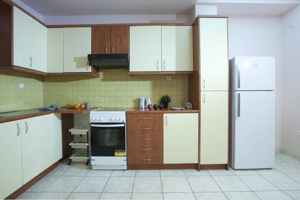 Palaio Faliro, A Bright And Spacious Apartment アテネ エクステリア 写真