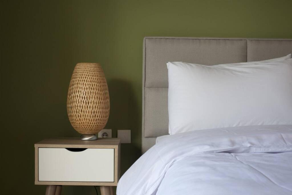 Palaio Faliro, A Bright And Spacious Apartment アテネ エクステリア 写真